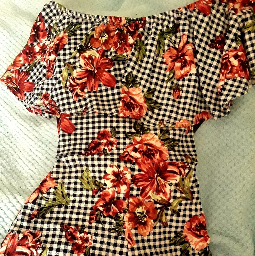Romper - Picture 2 of 2